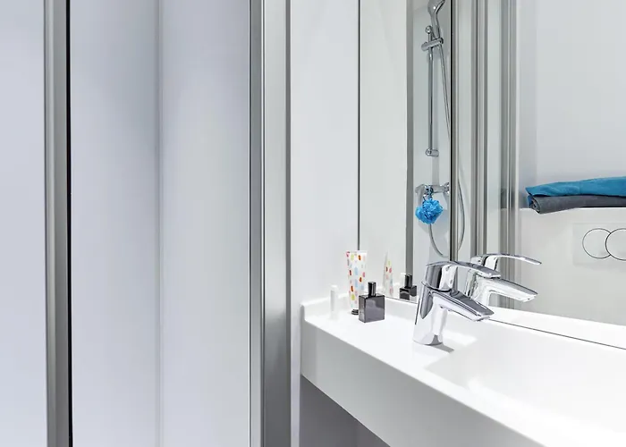 Hotelf1 Toulouse 3* LʼUnion